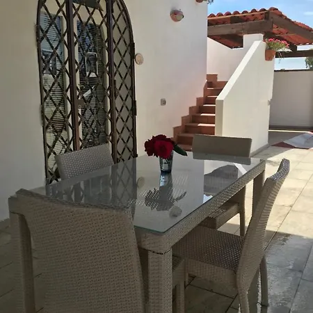 Villa Bea Rooms * Capitana